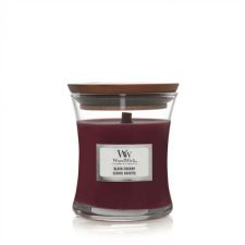black cherry medium candle woodwick 