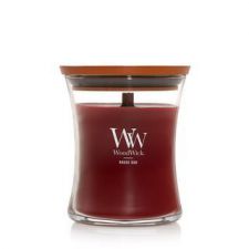rouge oud medium candle woodwick 